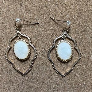 Dangle earrings!💓